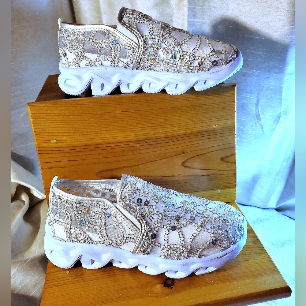 Silver and White Sequin Slip-On Shoes Women Metallic Sequined Mesh Slip-On Sneak
